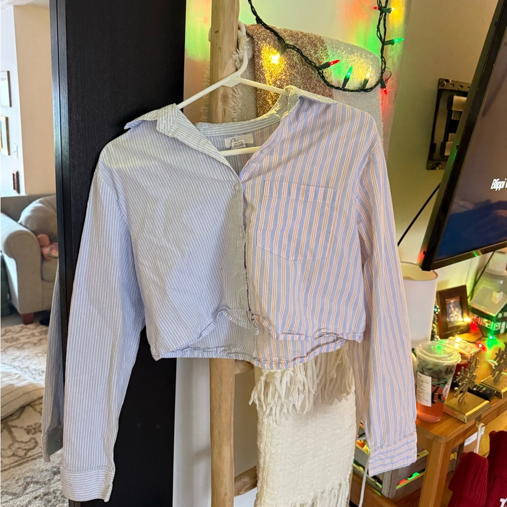 Long sleeve cropped shirt
